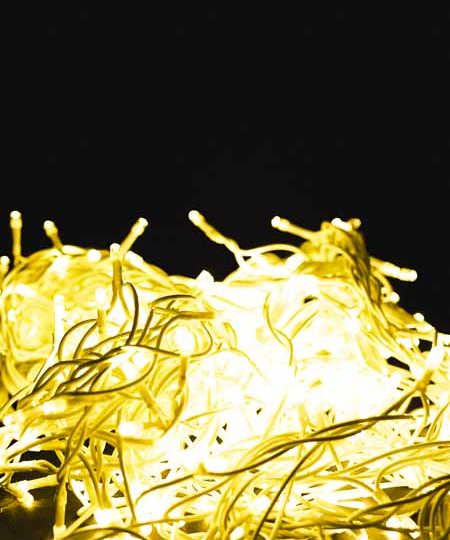 Šiltai baltos spalvos varvekliai su pulteliu, 300 LED